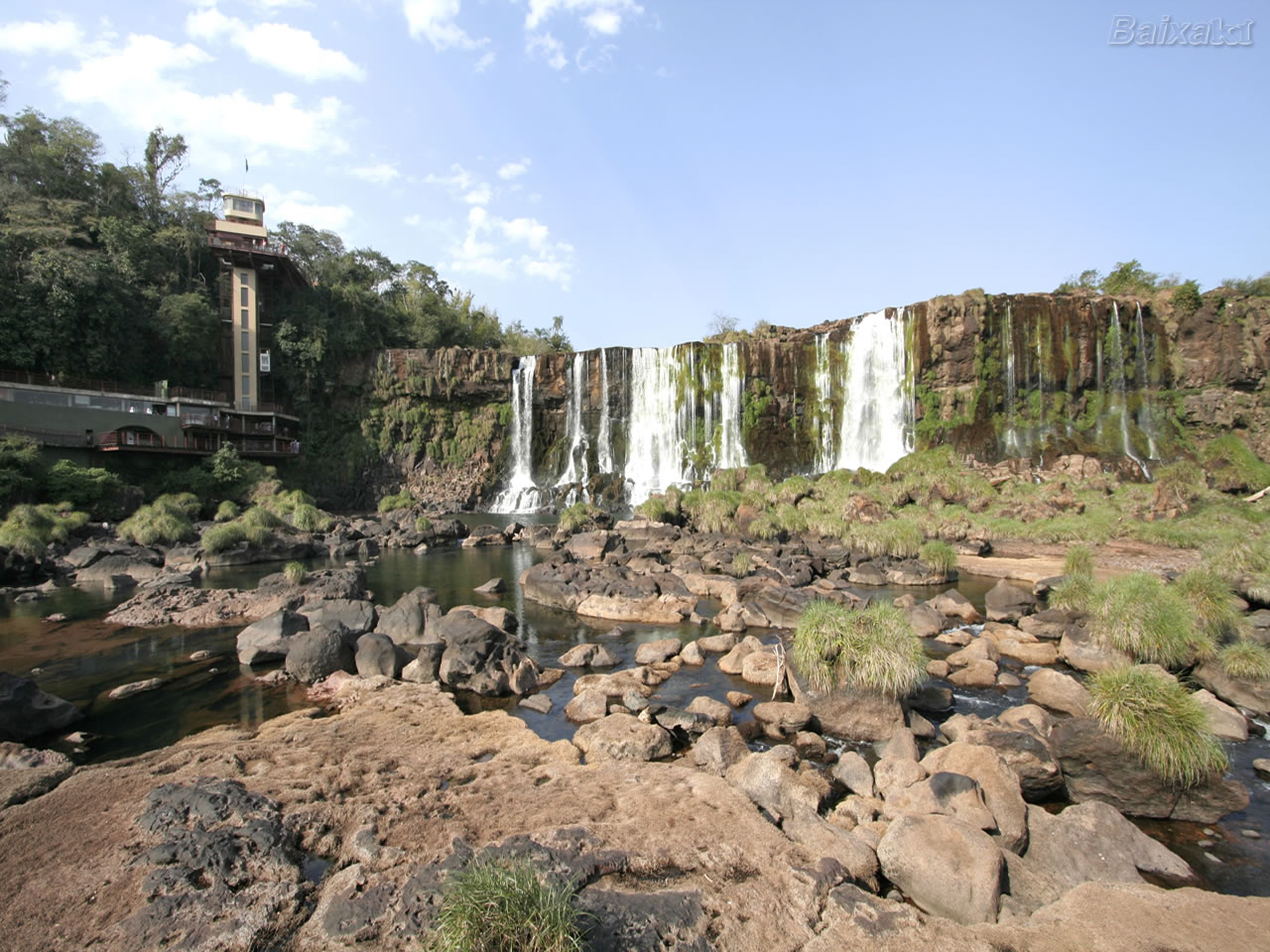 Seca reduz vazão das Cataratas do Iguaçu/PR