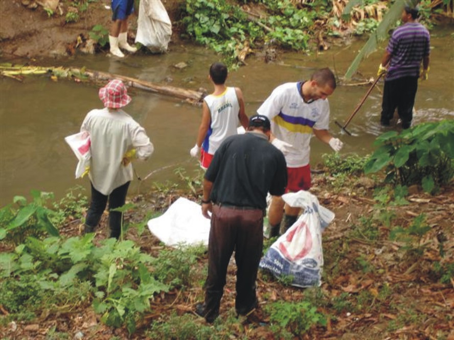 Dia Mundial de Limpeza de Rios e Praias mobiliza voluntários em todo país neste sábado 