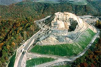 Cientista dos EUA protesta contra projeto controverso de mineração 