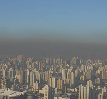 Poluição por ozônio volta a aumentar em São Paulo 