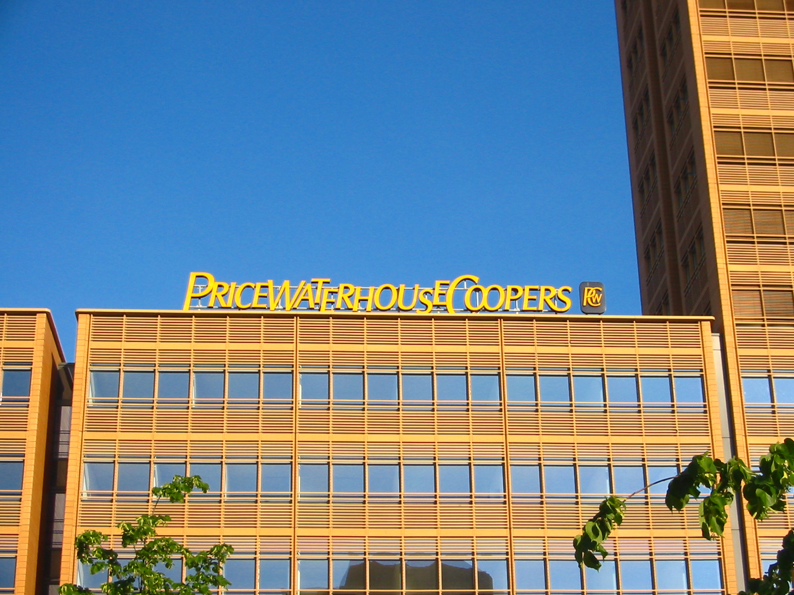 Price Waterhouse Coopers fará auditoria financeira da Cedae 